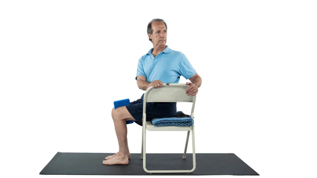 Seated Twist (Parivrtta Tadasana)